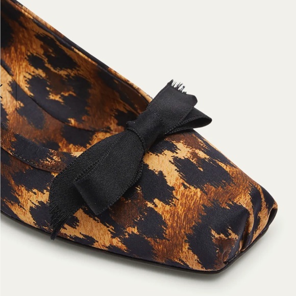 Christian Louboutin Shoes - Authentic CHRISTIAN LOUBOUTIN Mamaflirt Satin Kitty Red Sole Ballerina Pumps